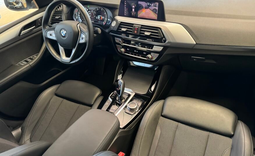 BMW X4 30D X DRIVE X LINE