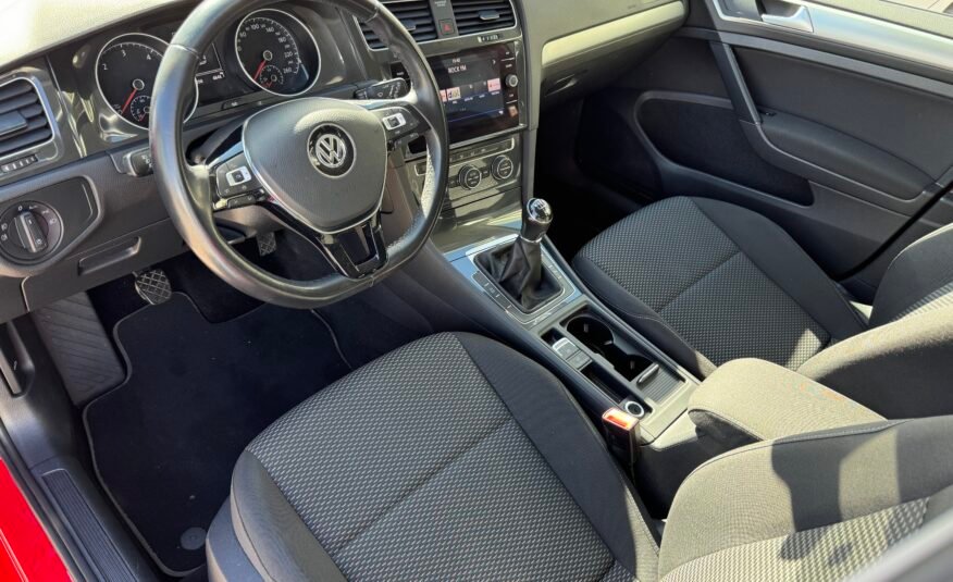 VOLKSWAGEN Golf 1.6 TDI READY GO