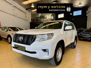 TOYOTA LAND CRUISER 2.8 D4D 177CV (7 PLAZAS)