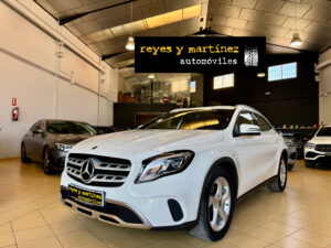 MERCEDES GLA 180 URBAN 122CV
